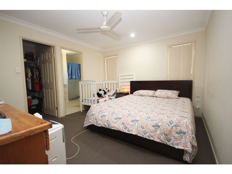 15 Oak Leaf Street, Springfield Lakes QLD 4300