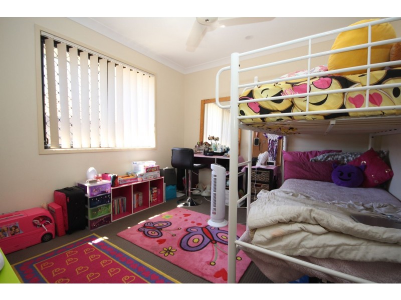 15 Oak Leaf Street, Springfield Lakes QLD 4300