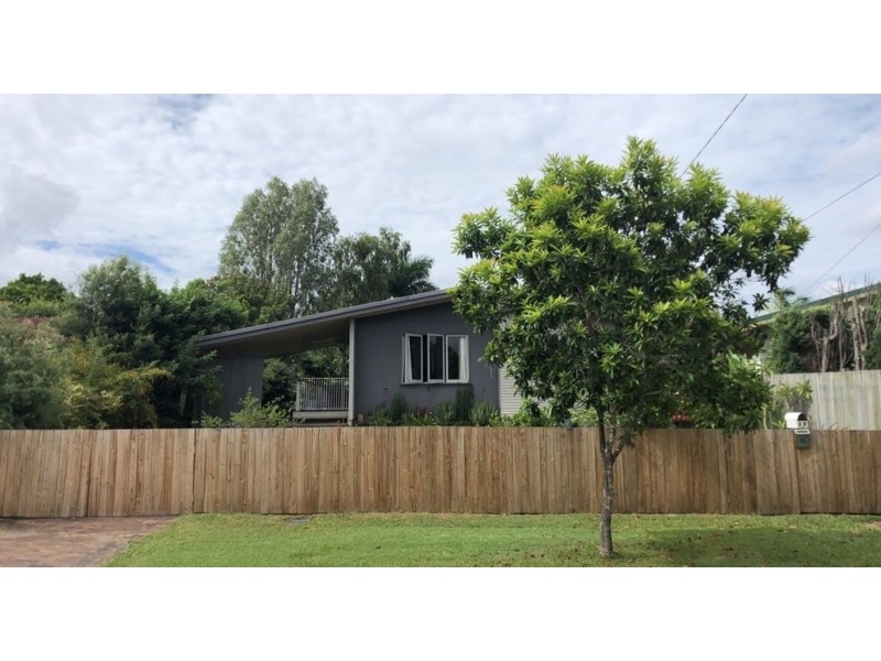 15 Lawson Street, Oxley QLD 4075