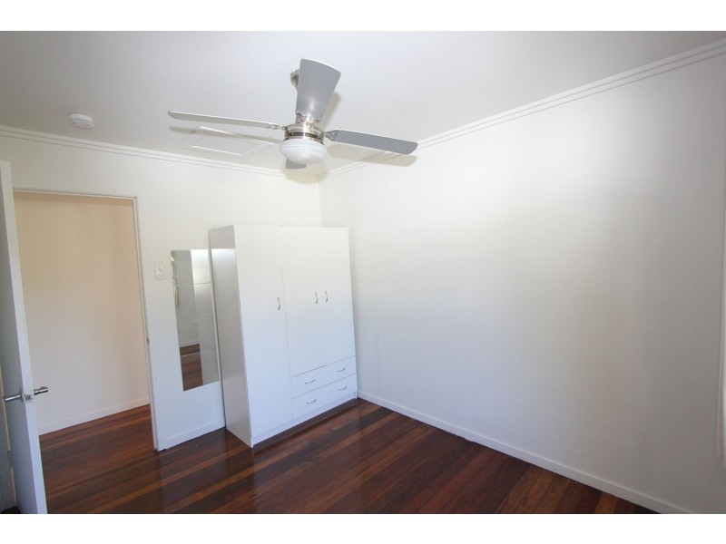 15 Lawson Street, Oxley QLD 4075