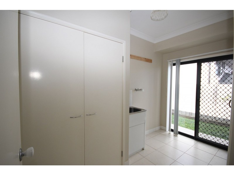 275 LAKESIDE AVENUE, Springfield Lakes QLD 4300