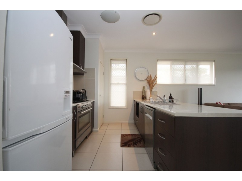 236 LAKESIDE AVENUE, Springfield Lakes QLD 4300