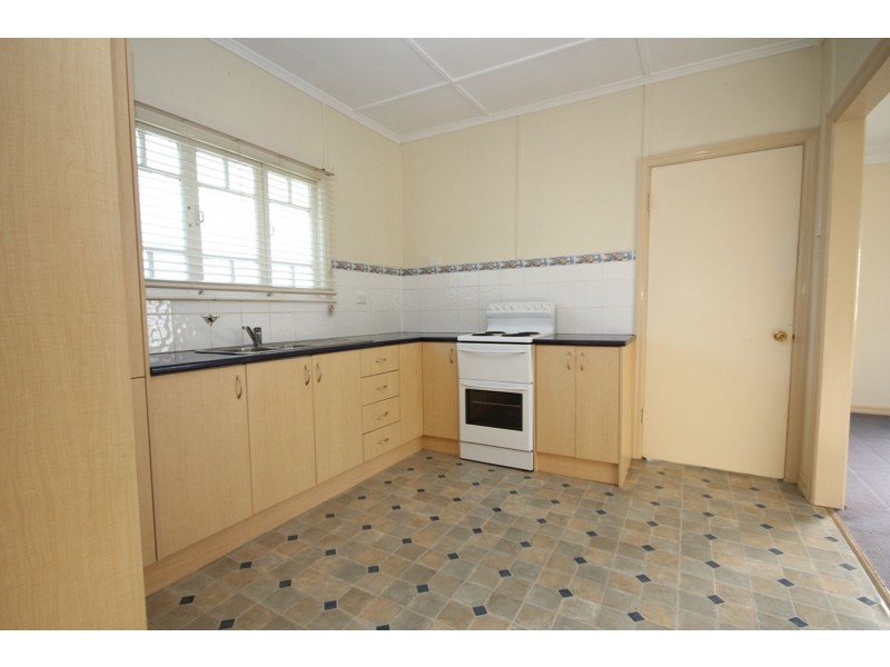 60 PRICE STREET, Oxley QLD 4075