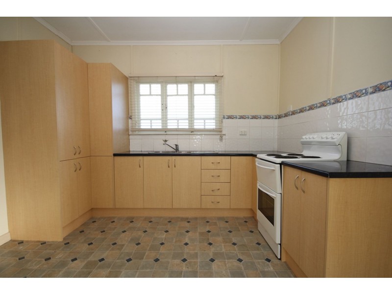 60 PRICE STREET, Oxley QLD 4075