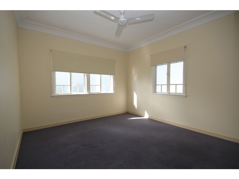 60 PRICE STREET, Oxley QLD 4075