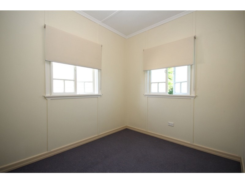 60 PRICE STREET, Oxley QLD 4075