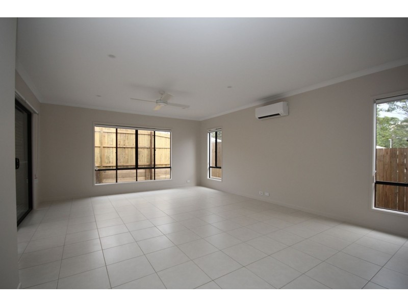 5 HARDWOOD STREET, Spring Mountain QLD 4124