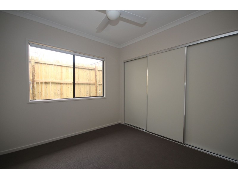 5 HARDWOOD STREET, Spring Mountain QLD 4124