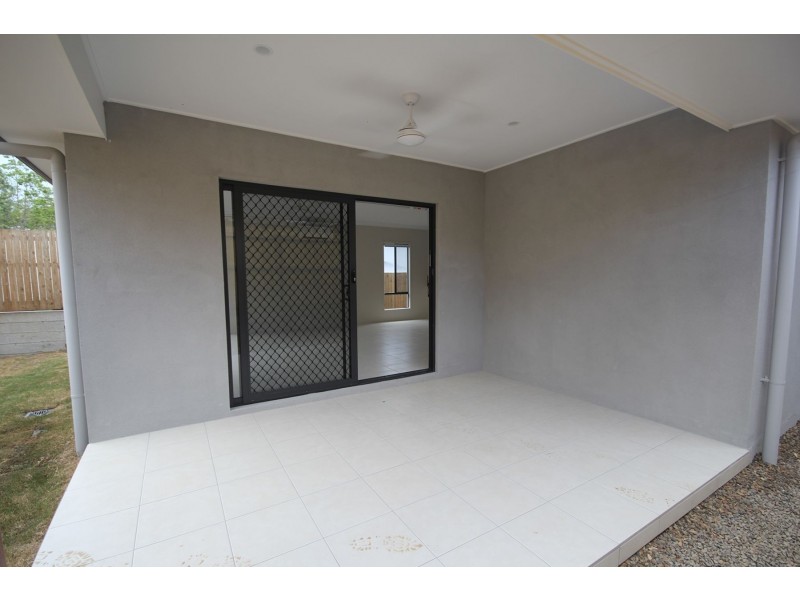 5 HARDWOOD STREET, Spring Mountain QLD 4124