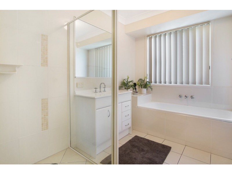 36 BADEN JONES WAY, North Booval QLD 4304