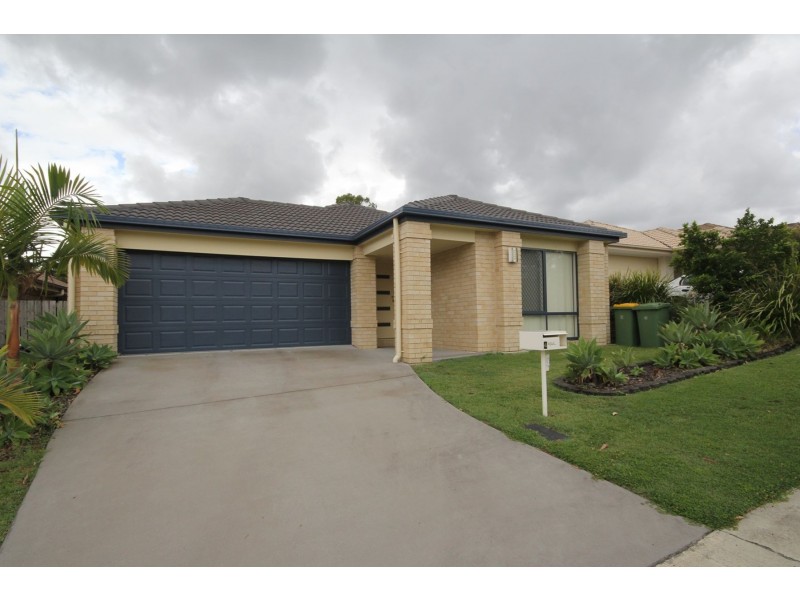 4 OAK LEAF STREET, Springfield Lakes QLD 4300