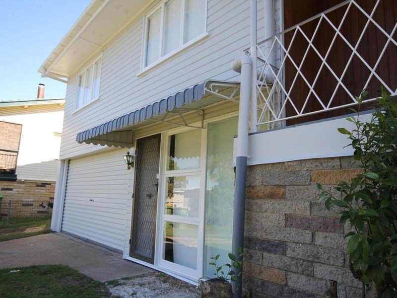 23 Raceview Street, Eastern Heights QLD 4305