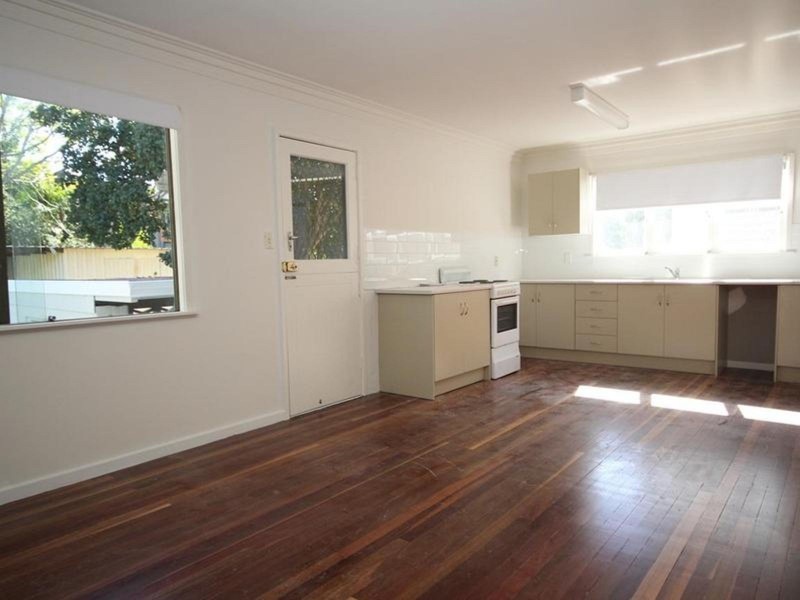 23 Raceview Street, Eastern Heights QLD 4305
