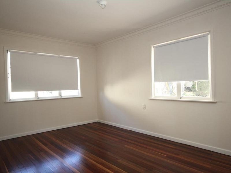 23 Raceview Street, Eastern Heights QLD 4305