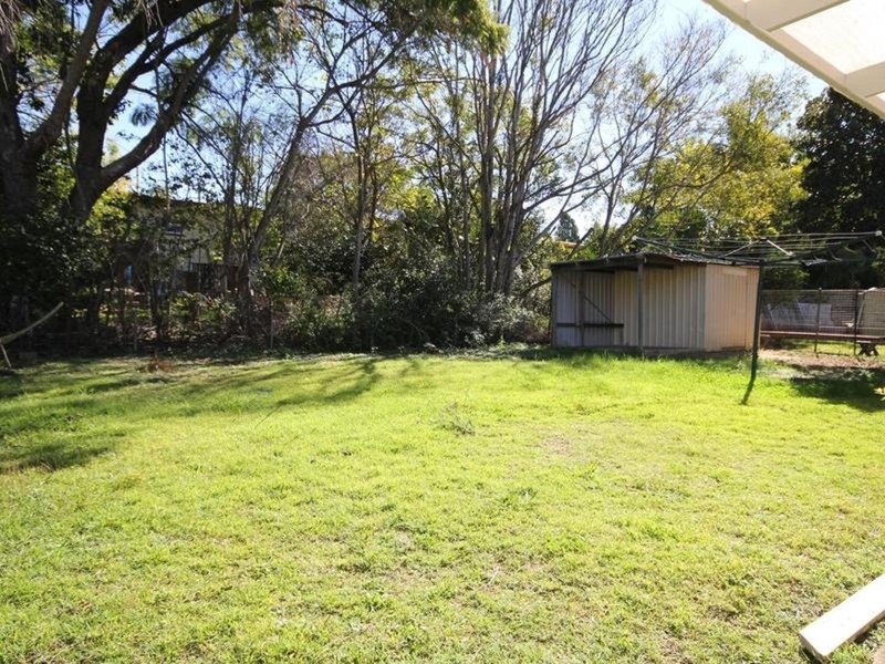 23 Raceview Street, Eastern Heights QLD 4305