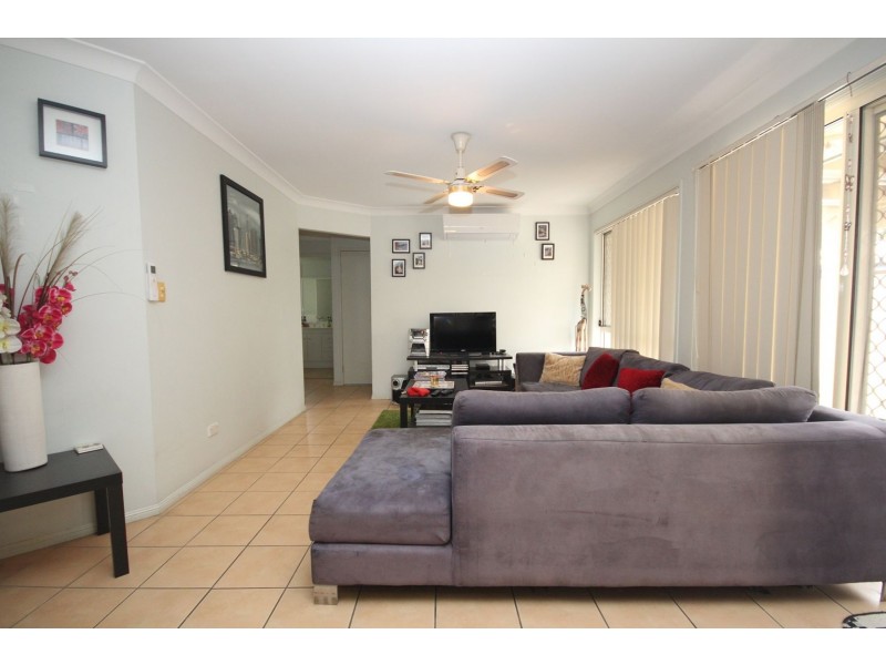 6 Horton Place, Forest Lake QLD 4078