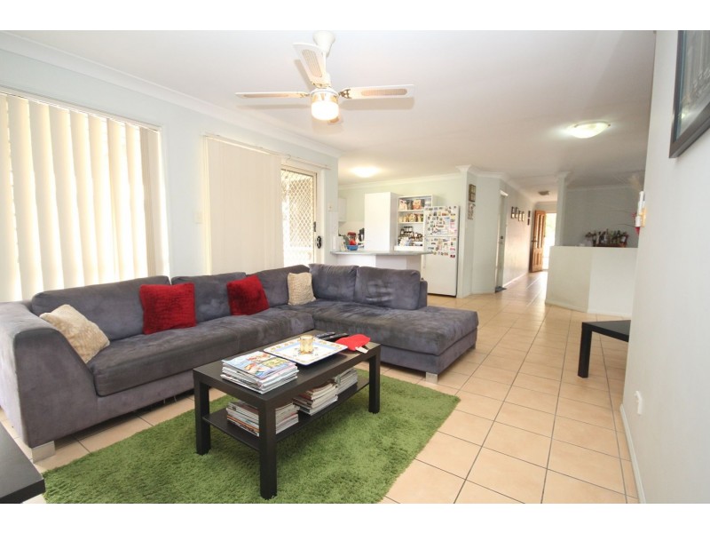 6 Horton Place, Forest Lake QLD 4078