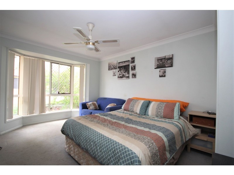 6 Horton Place, Forest Lake QLD 4078