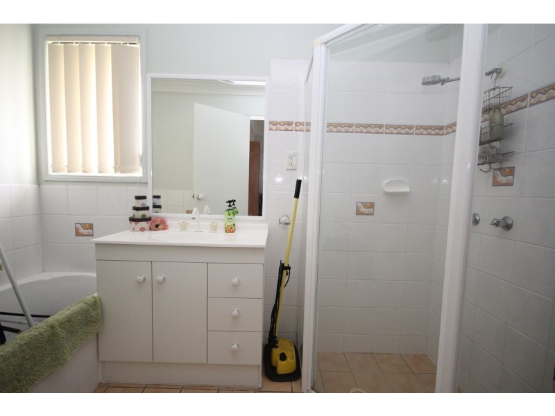 6 Horton Place, Forest Lake QLD 4078