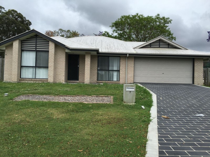 7 Delmere Court, Redbank Plains QLD 4301