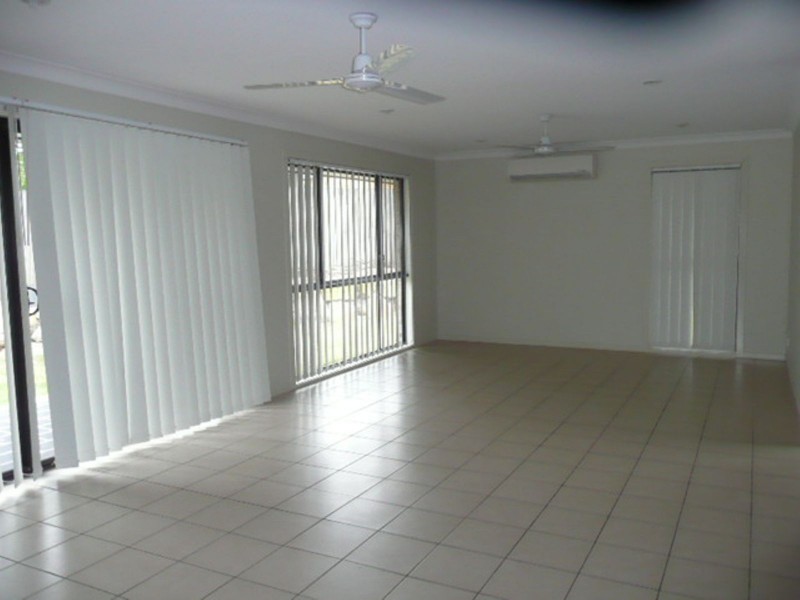 7 Delmere Court, Redbank Plains QLD 4301