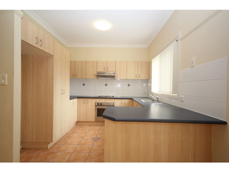 9 Berkshire Place, Springfield Lakes QLD 4300