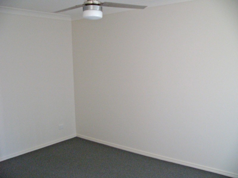 1 York Close, Oxley QLD 4075