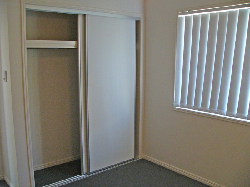 1 York Close, Oxley QLD 4075