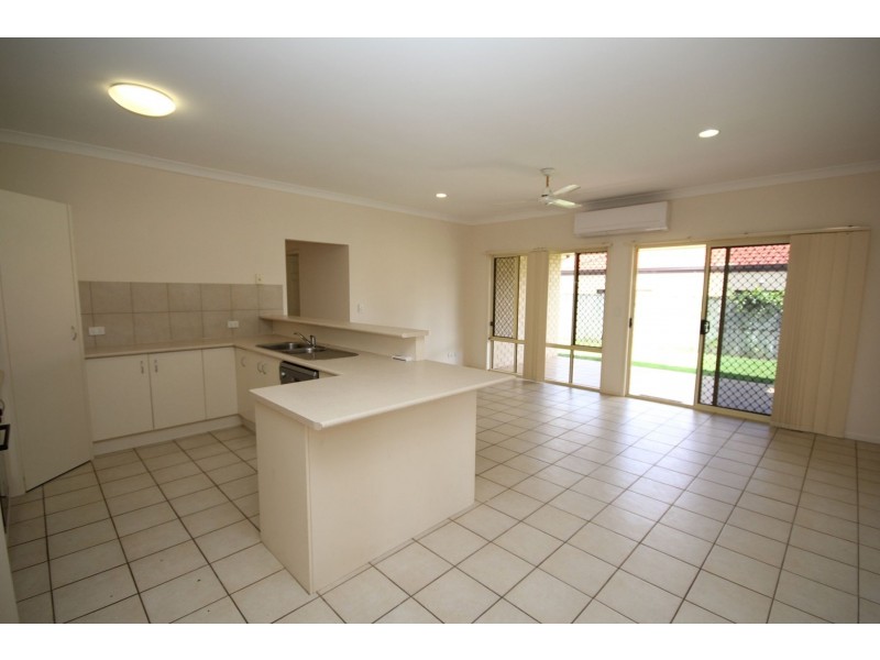 7 Neptune Street, Springfield Lakes QLD 4300