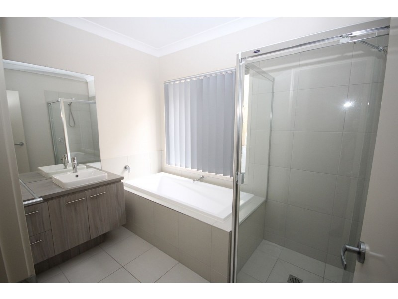 38 Abbot Circuit, Bellbird Park QLD 4300
