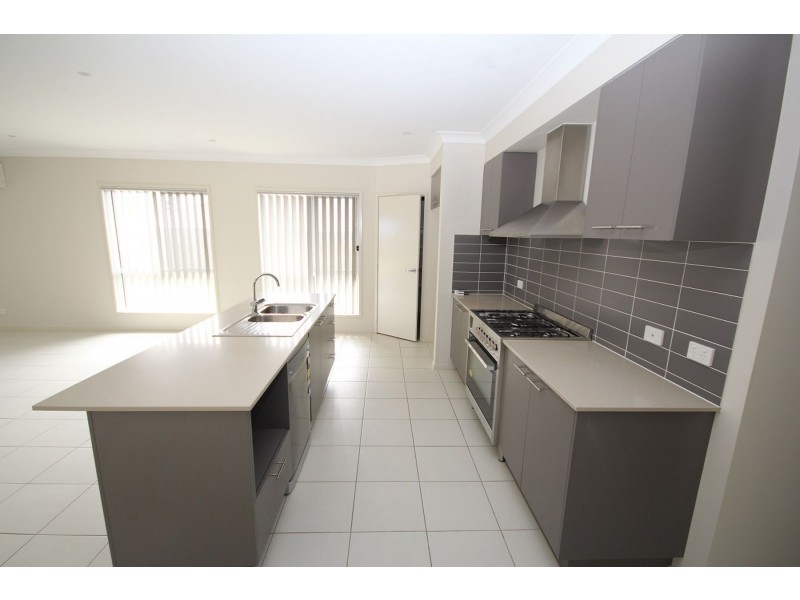 38 Abbot Circuit, Bellbird Park QLD 4300