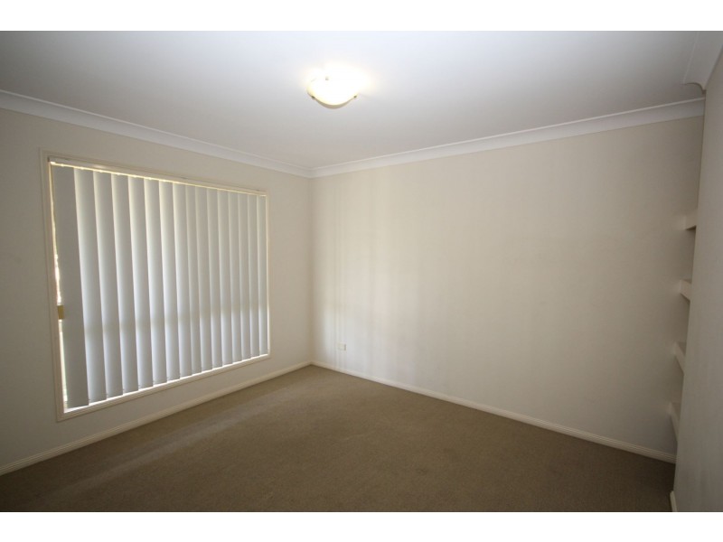 4 Rufous Crescent, Brookwater QLD 4300