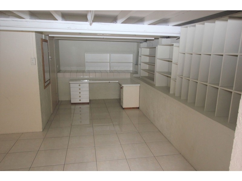 218 Englefield Road, Oxley QLD 4075