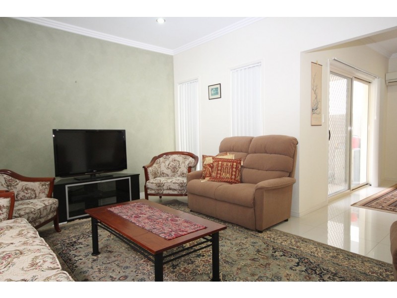 6 Everest Court, Springfield Lakes QLD 4300