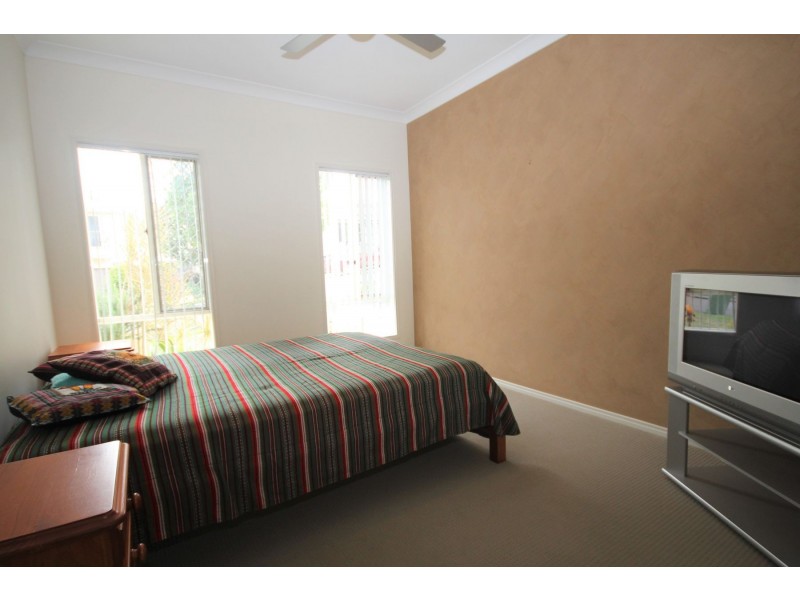 6 Everest Court, Springfield Lakes QLD 4300