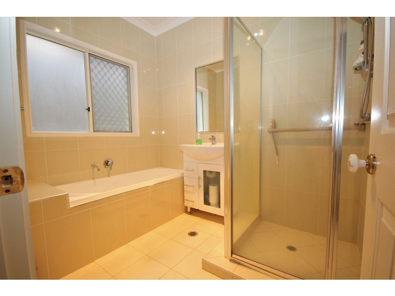 6 Everest Court, Springfield Lakes QLD 4300