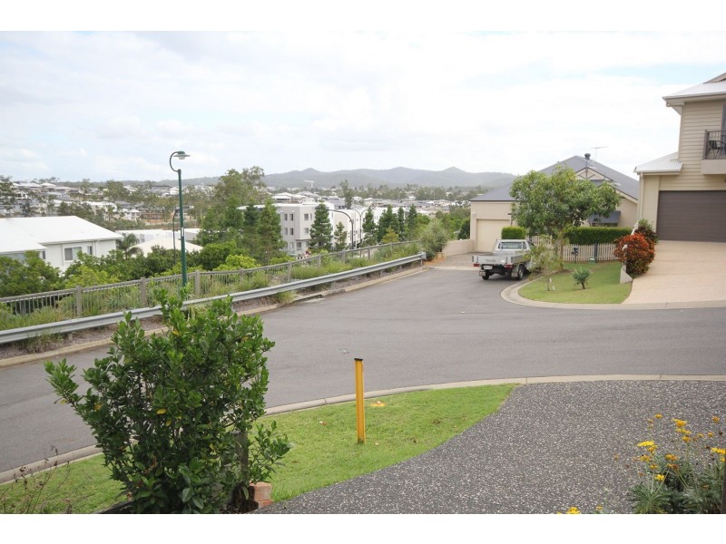 6 Everest Court, Springfield Lakes QLD 4300