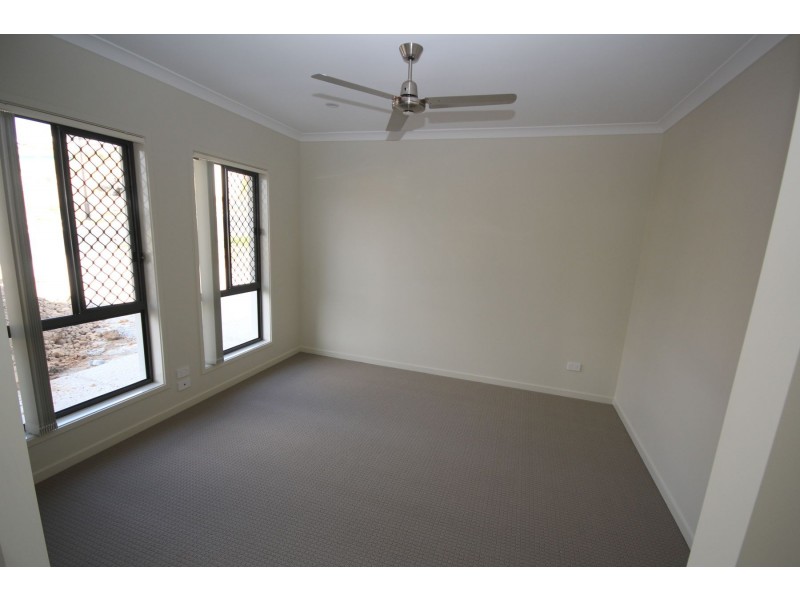 9 Kearney Street, Augustine Heights QLD 4300