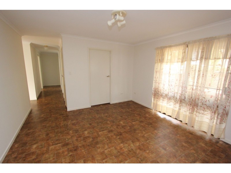 42 Venerable Street, Seventeen Mile Rocks QLD 4073