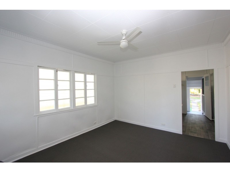 83 Ellen Street, Oxley QLD 4075