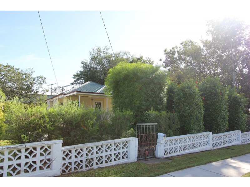 83 Ellen Street, Oxley QLD 4075