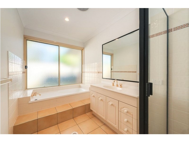 173 Monterey Keys Drive, Helensvale QLD 4212