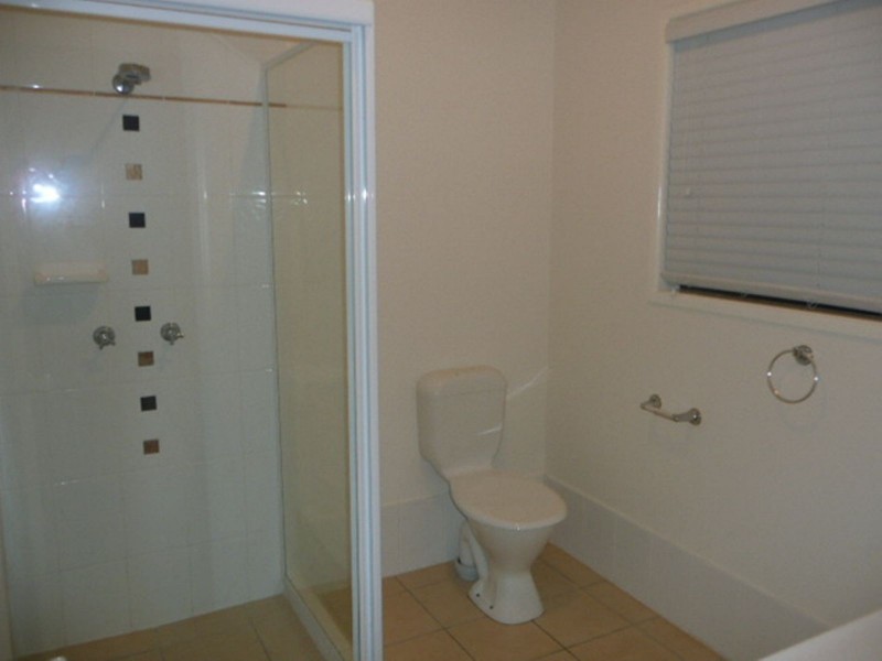 24 Summit Drive, Springfield Lakes QLD 4300