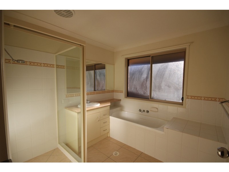 223 Eagle Street, Collingwood Park QLD 4301