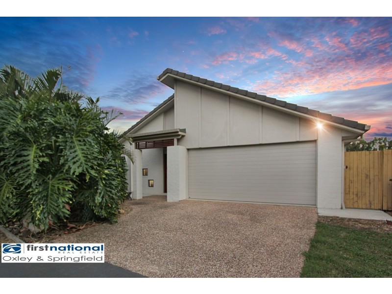 106 Brookeside Crescent, Seventeen Mile Rocks QLD 4073