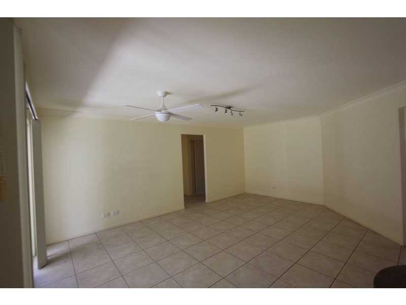 106 Brookeside Crescent, Seventeen Mile Rocks QLD 4073