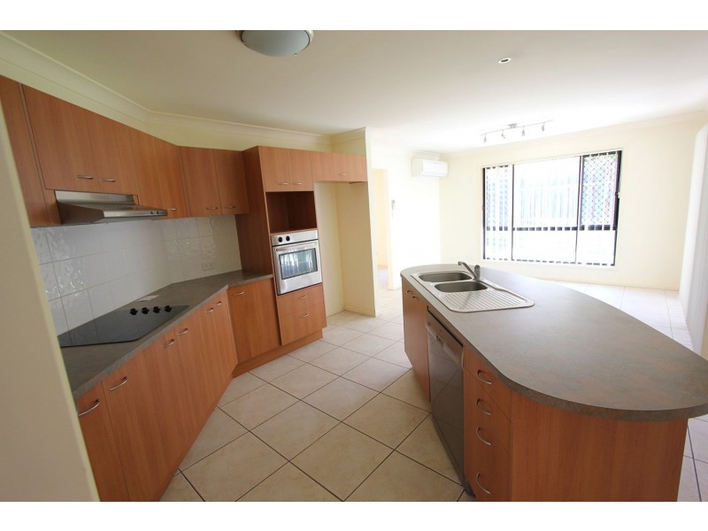 106 Brookeside Crescent, Seventeen Mile Rocks QLD 4073