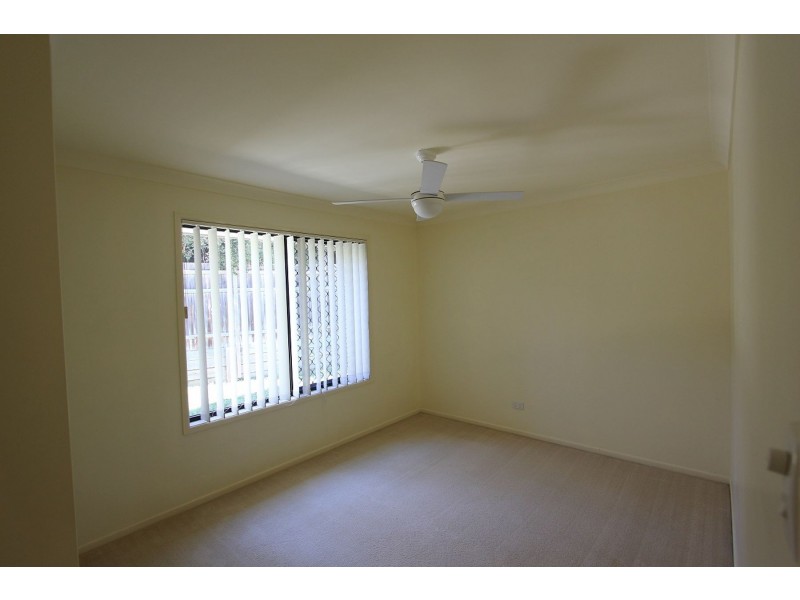 106 Brookeside Crescent, Seventeen Mile Rocks QLD 4073