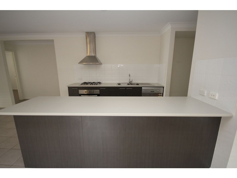 9 Isidore Street, Augustine Heights QLD 4300