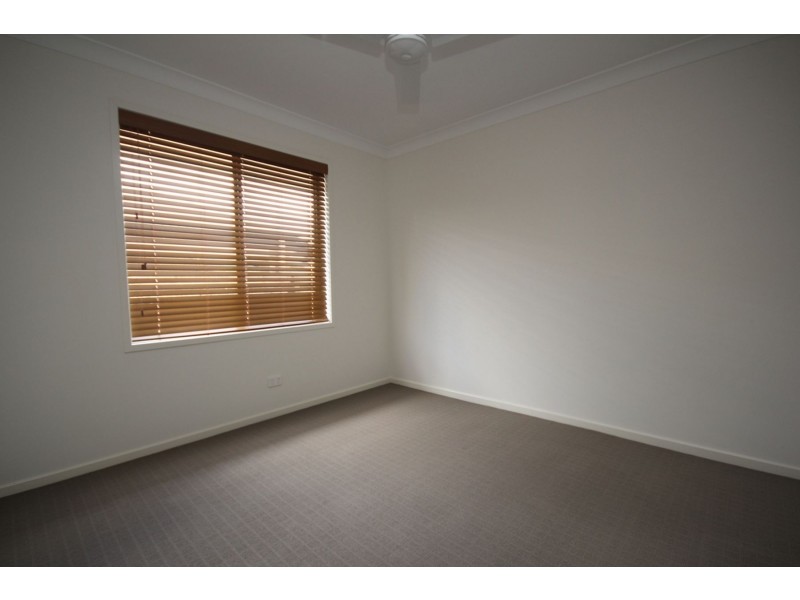 9 Isidore Street, Augustine Heights QLD 4300